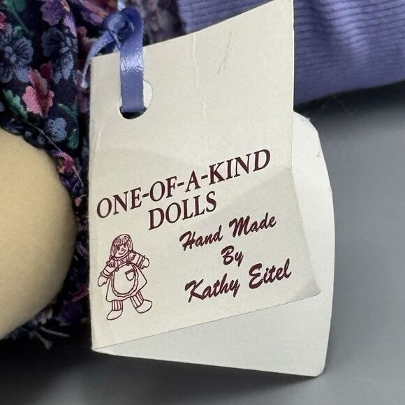 2001 One of a Kind Dolls Hand Made Kathy Eitel Purple Kiss My Grits Fabric Doll - Picture 6 of 11